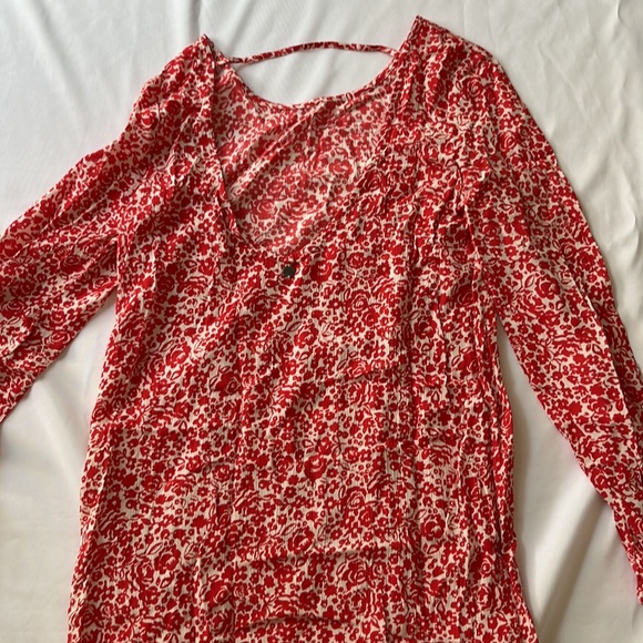 Billabong Women’s Floral shift dress in size small - Picture 2 of 3